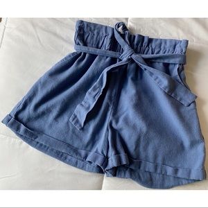 Paperbag belted shorts